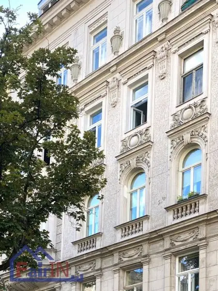 ***TOP LAGE***ALTBAU***ca.124 m² ***4-ZIMMER***NÄHE ROCHUSMARKT***