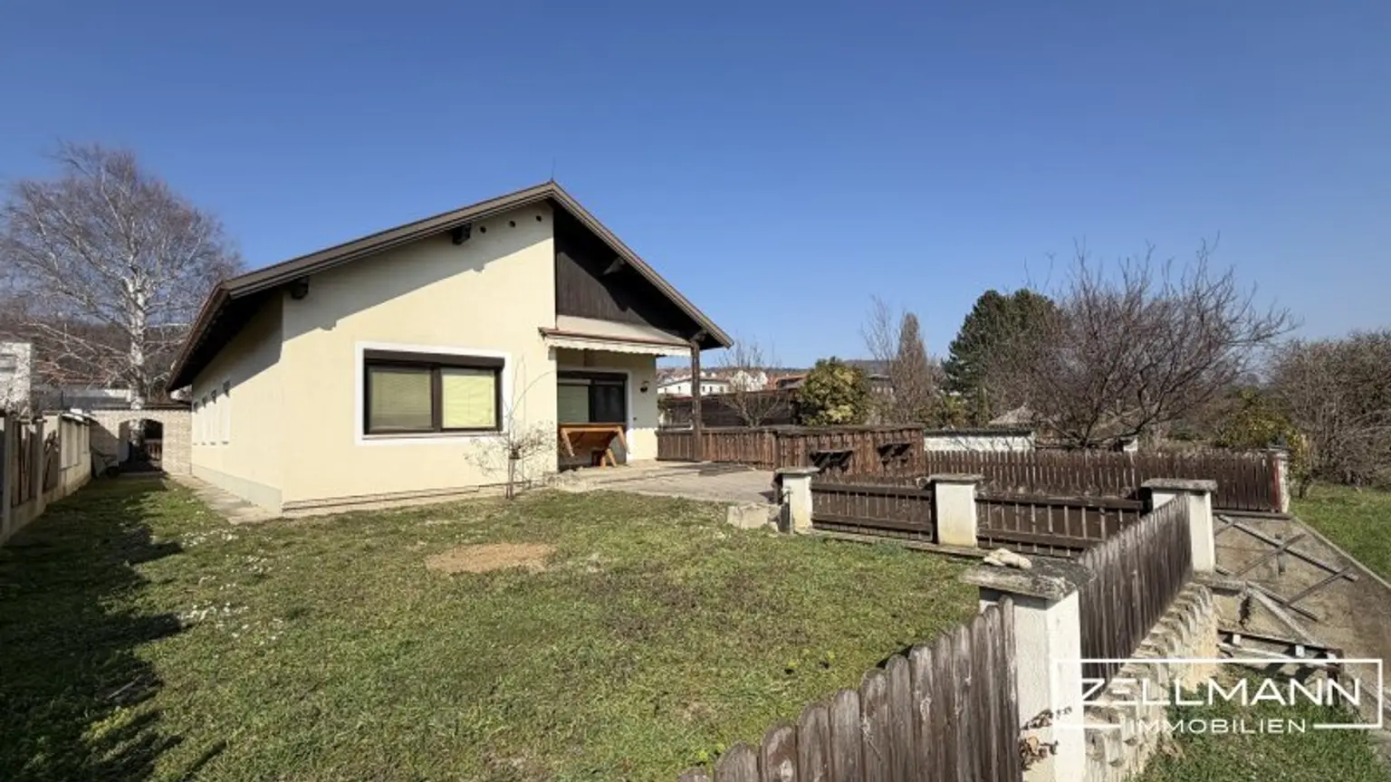 Viel Platz, viele Möglichkeiten – großzügiges Einfamilienhaus | ZELLMANN IMMOBILIEN