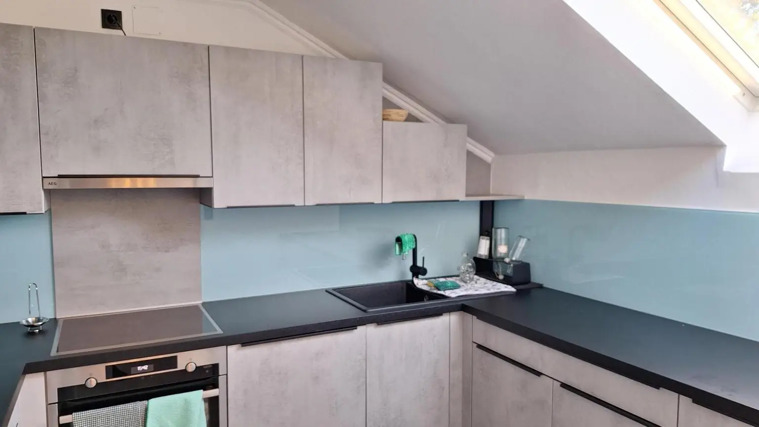 „Sonniges Dachgeschoss-Highlight in Gralla!“ 4 Zimmer Garage und mehr...