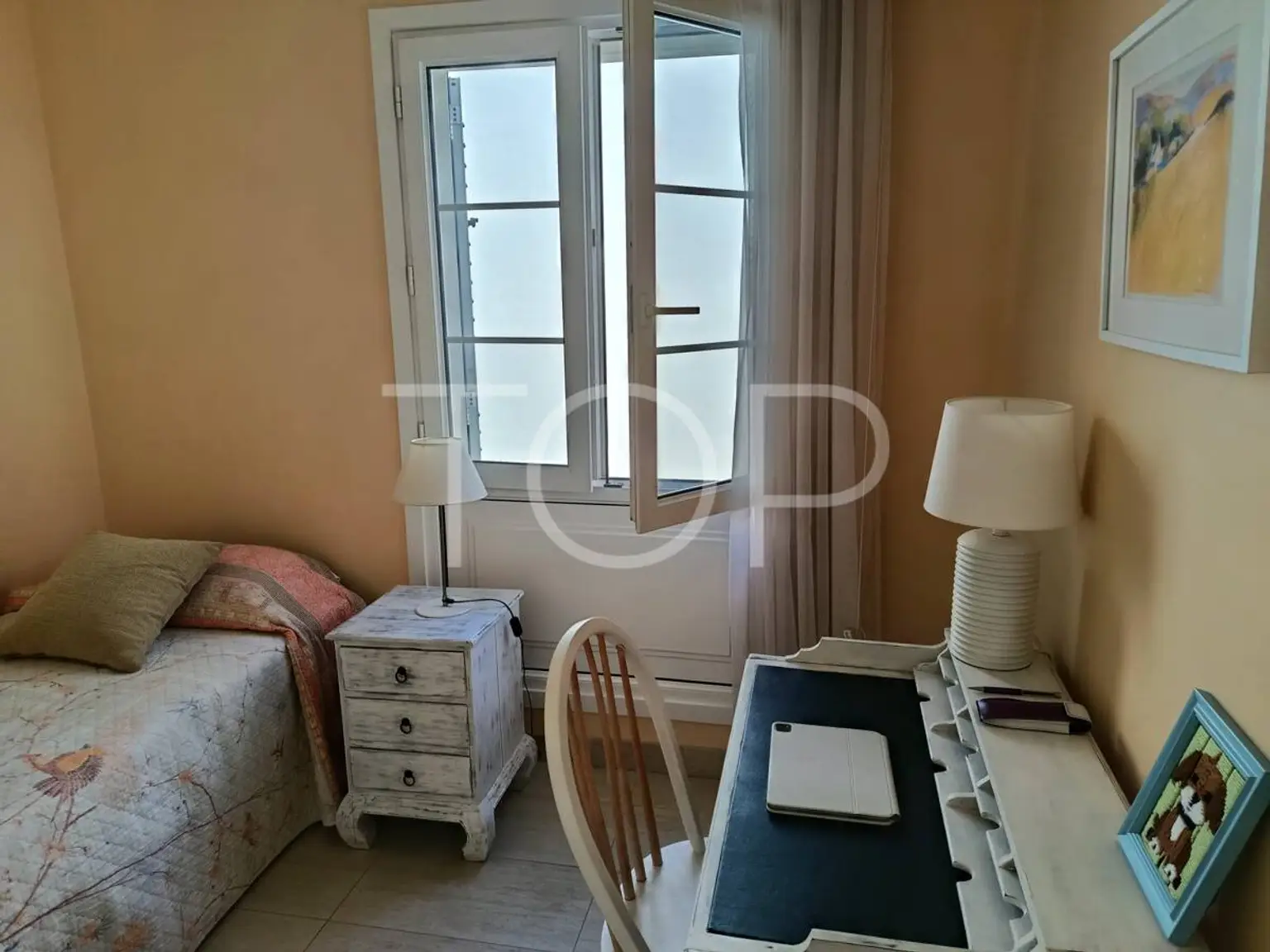 da0dd34c-bcf4-41e6-8d25-aa5960a9e775