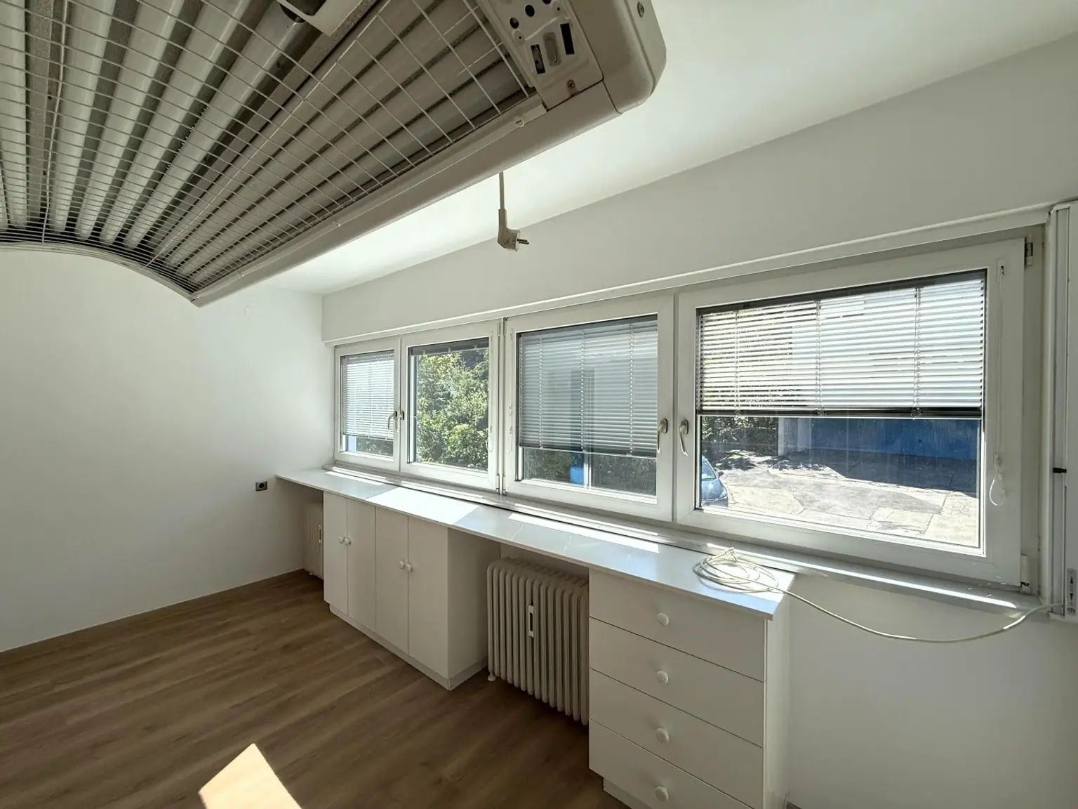 Ansprechendes Atelier, Loft, Dachterrasse inkl. PP im Neunzehnten // Attractive Studio, loft, roof terrace incl. parking in the nineteenth //
