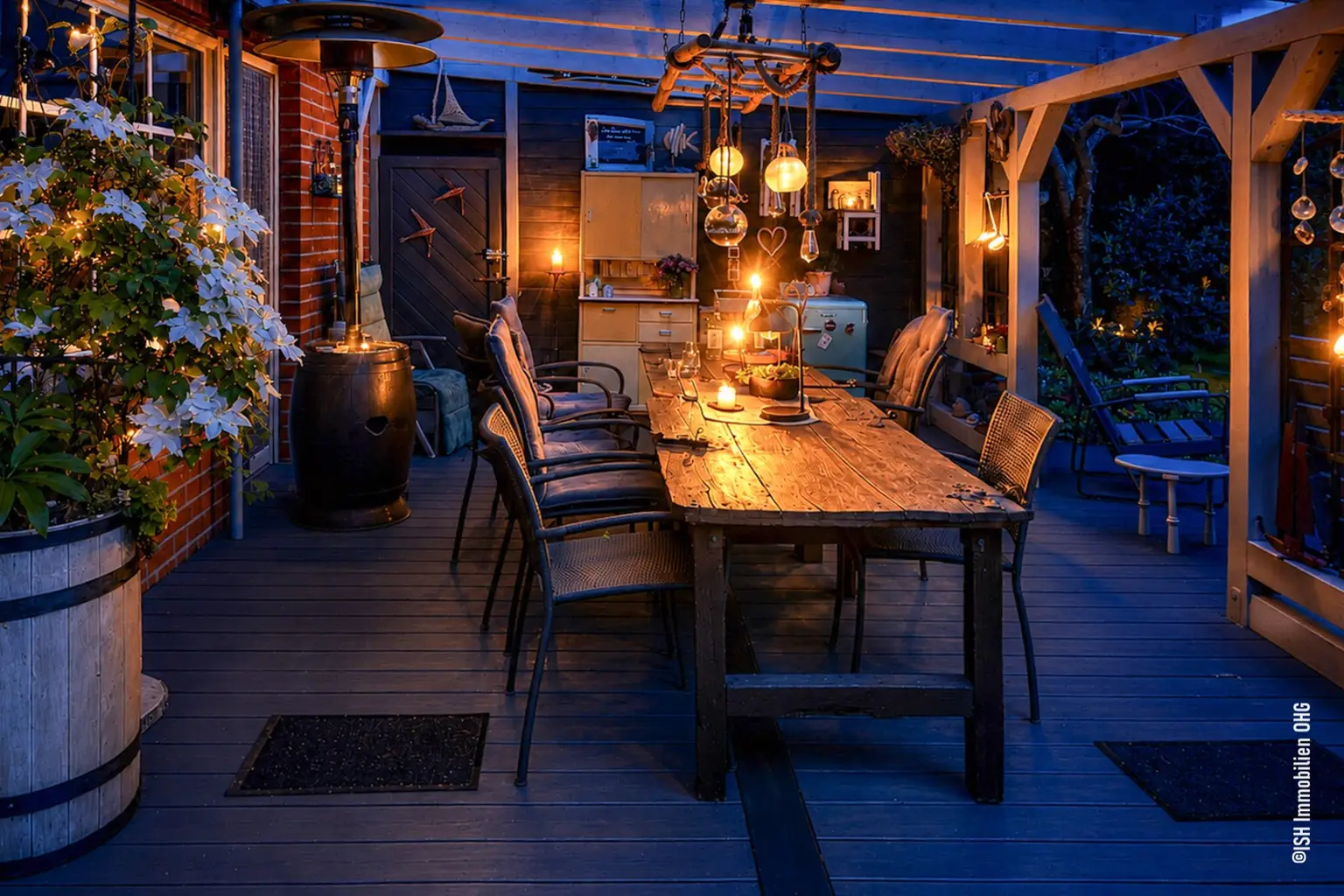 Terrasse bei Nacht
