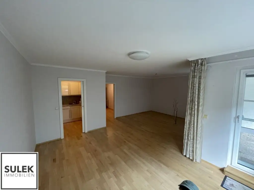 Lichtdurchflutete Gartenwohnung mit toller Ausstattung bei Ober St. Veit