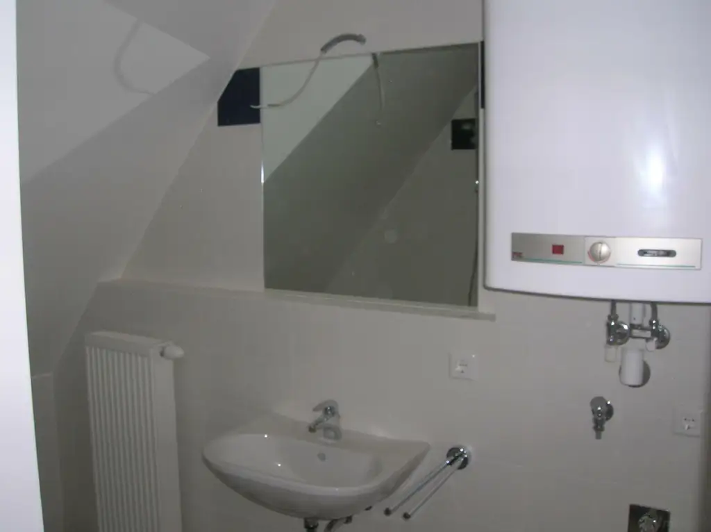 Sofortbezug: Dachgeschosswohnung im 2.OG ohne Lift-mit 2 Bädern und Galerie