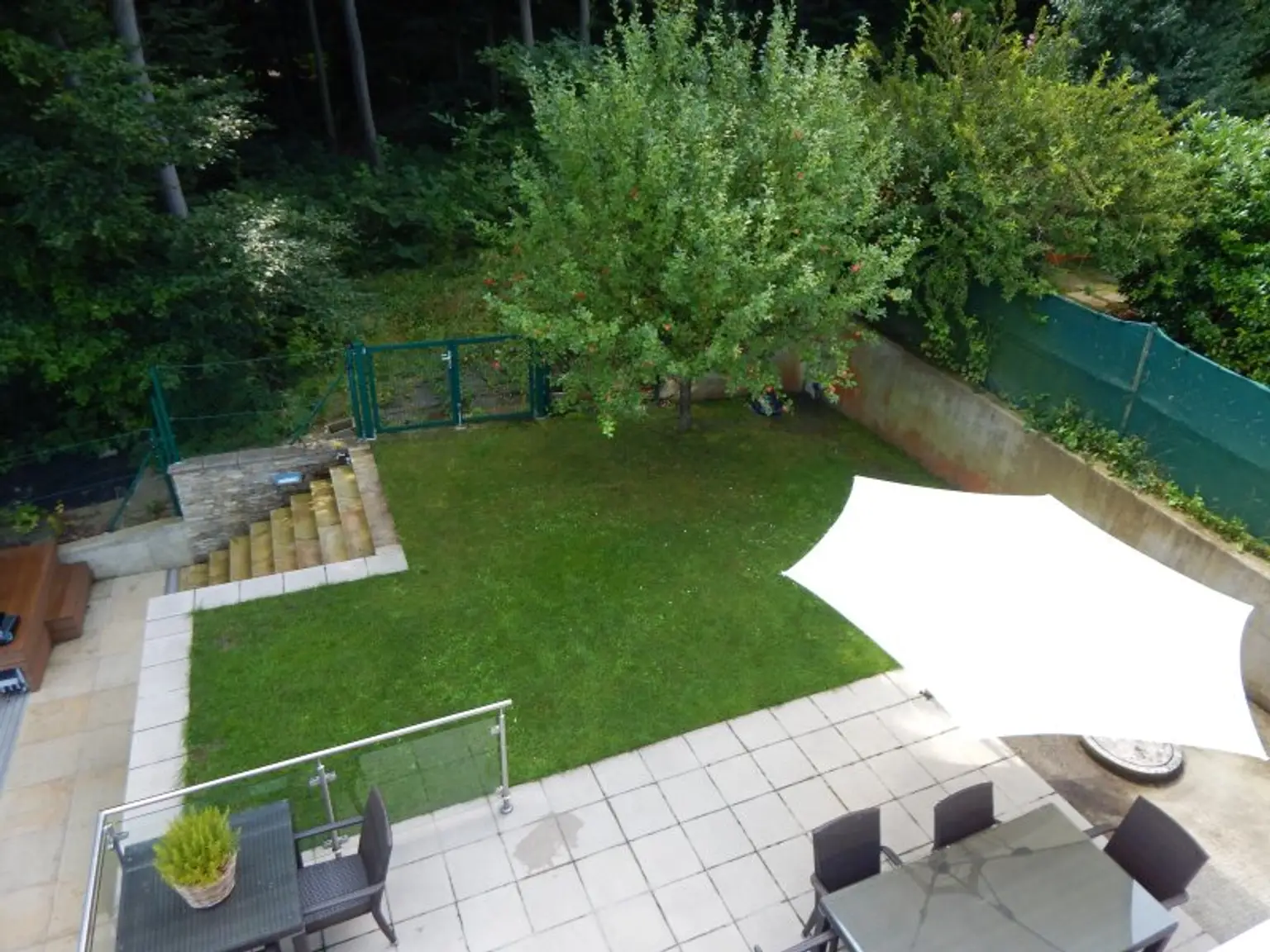 "Wohntraum" Villa mit Pool - Fernblick und direkten Zugang zum Wald