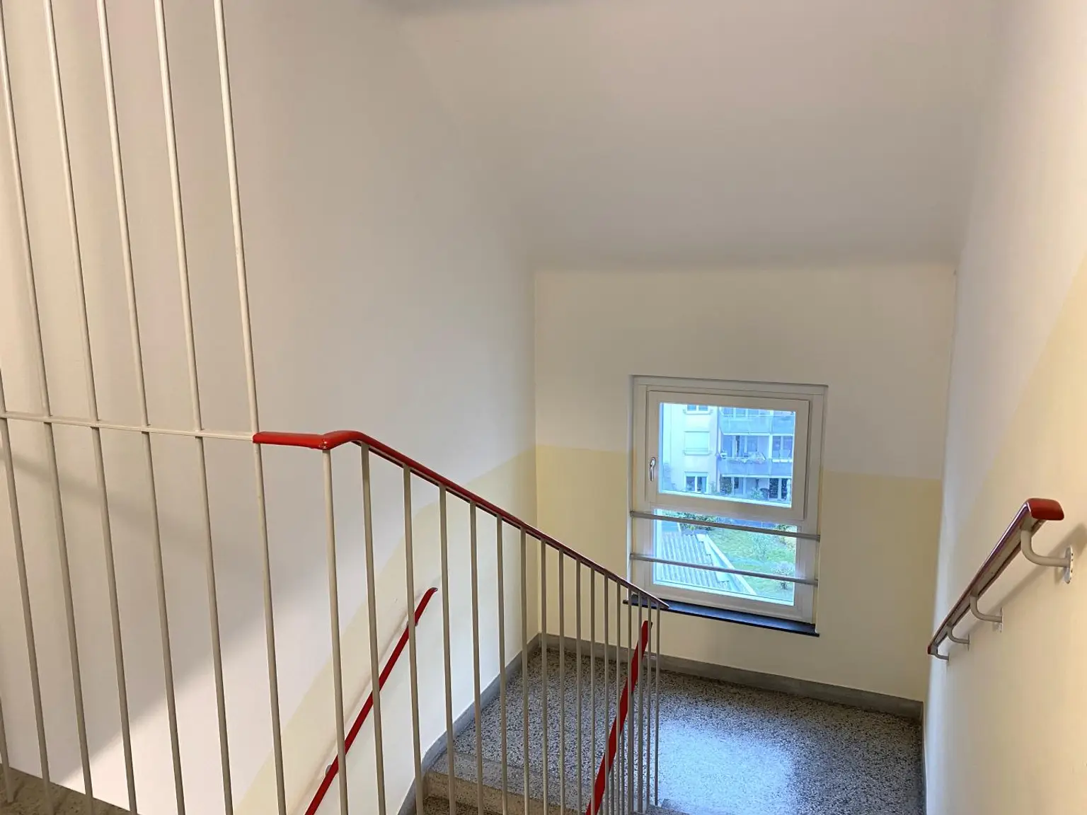 Frisch sanierte DG-Wohnung nahe AKH/U6