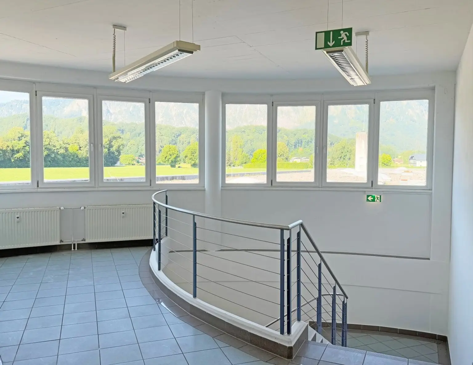 Modernes Büro mit Untersbergblick - Top Lage im Gewerbepark Anif