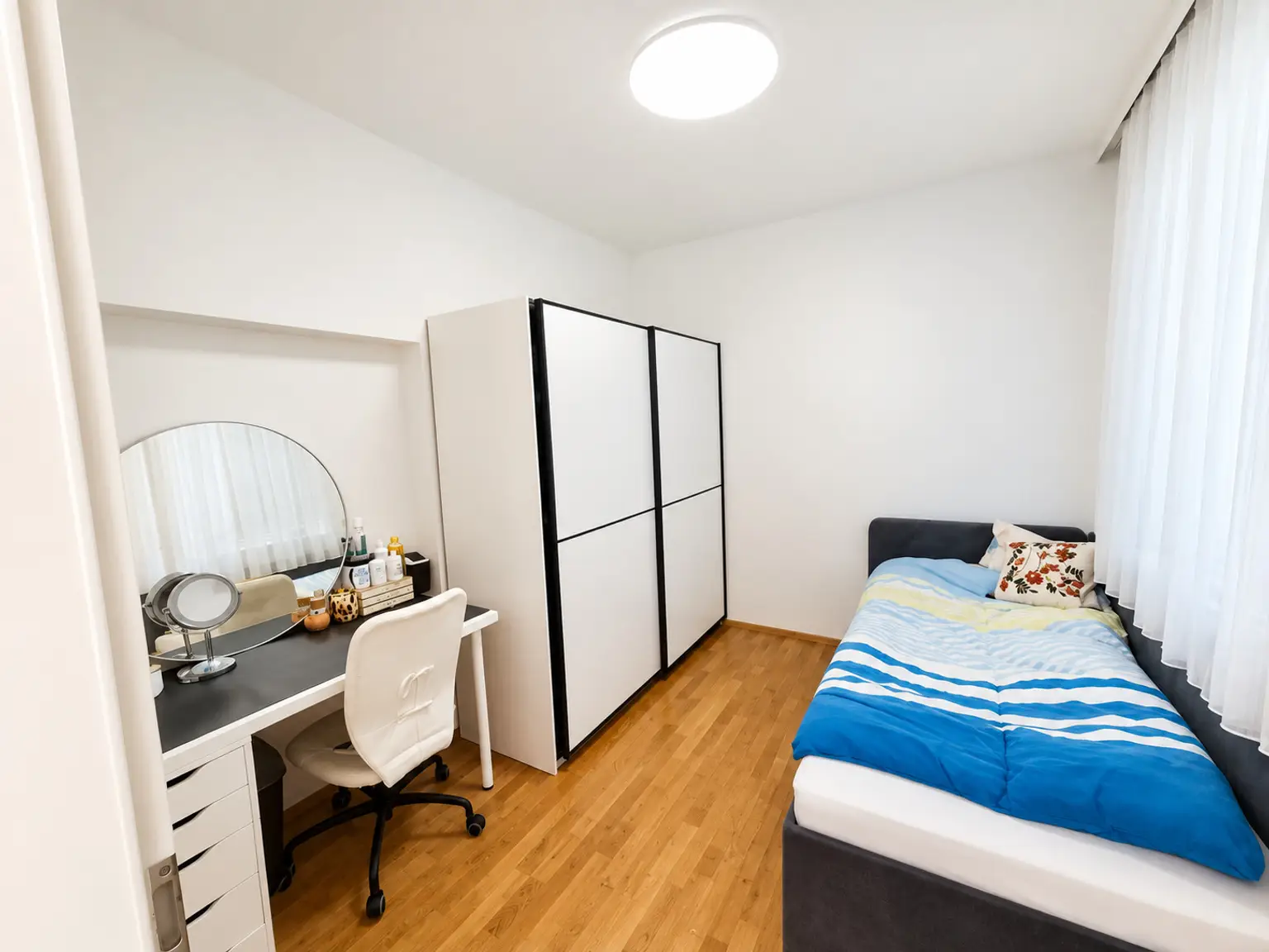 Wohnen wie im eigenen Haus – 4 Zimmerwohnung mit Eigengarten & Stellplatz in Ruhelage – PROVISIONSFREI