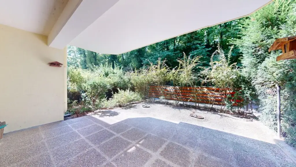 Gut aufgeteilte Familienwohnung mit Terrasse - Garage - Hobbyraum im Eigentum