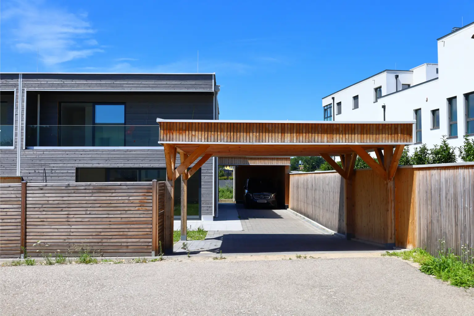 Wels-West: Luxuriöse Doppelhaushälfte mit Salzwasserpool, smarter Hausechnik & 149 m² Wohnfläche