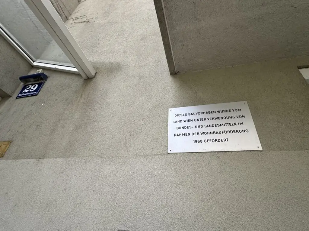 Traumhafte 2-Zimmer-Wohnung in 1140 Wien – Ihr Sanierungsprojekt zum Top-Preis!