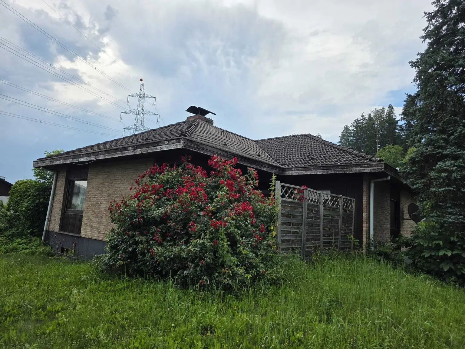 Charmantes Einfamilienhaus mit 4 Zimmern, Terrasse und Garage in Klagenfurt am Wörthersee!