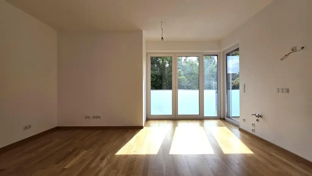 Super-schicke Neubauwohnung direkt am Hunyadi Schlosspark - NEUE KÜCHE!!