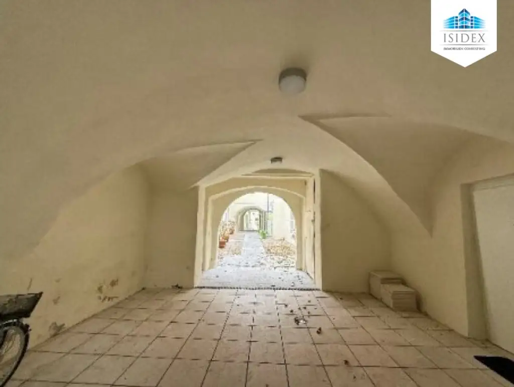 Altehrwürdiges Zinshaus im Herzen der Kurstadt Baden