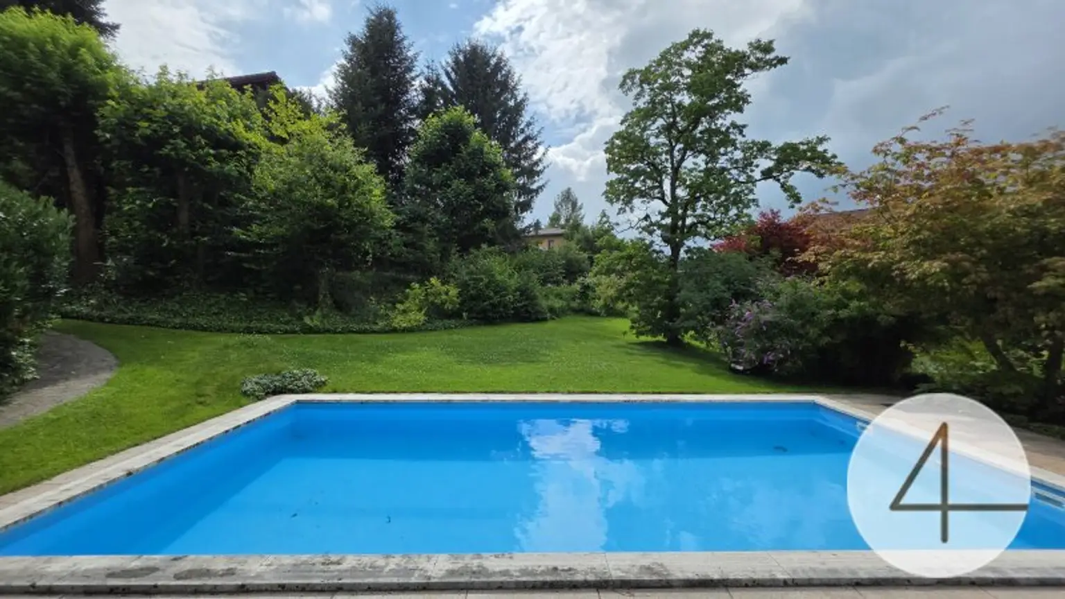 Exklusives Wohnhaus mit Pool, PV-Anlage & Traumgarten!