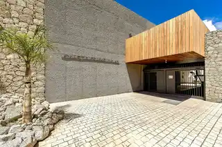 Caleta-Palms-Buidling-Entrance-Tenerife