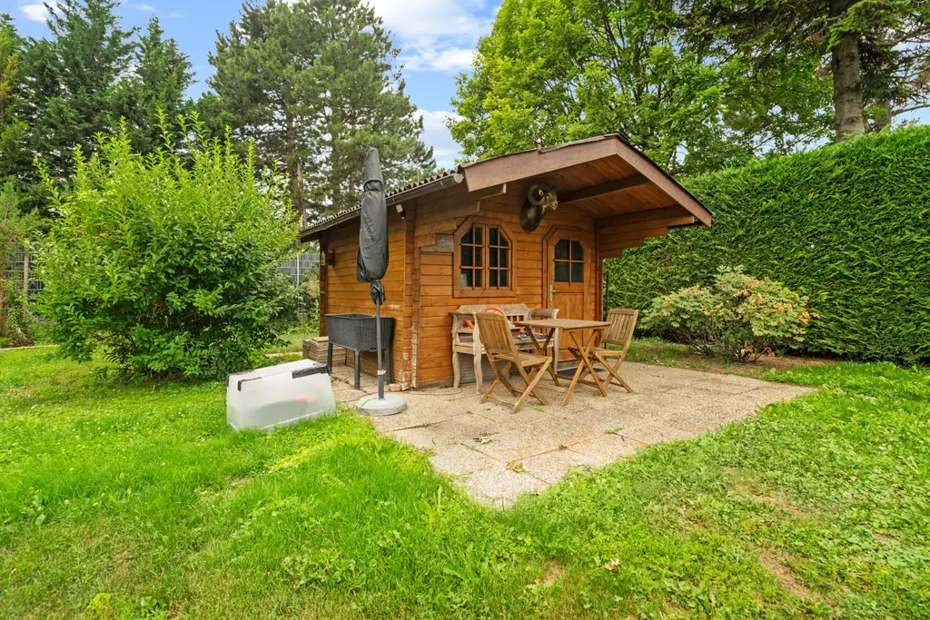 "Ihr privates Paradies in Gerasdorf! Traumhaus mit Pool, Garten & mehr!"