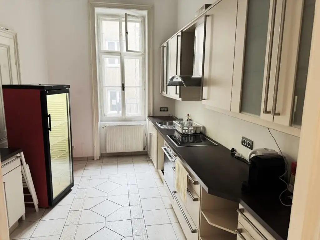 WIENFLUSS - Stilaltbau Nähe Pilgramgasse - 4 Zimmer durch Umbau möglich