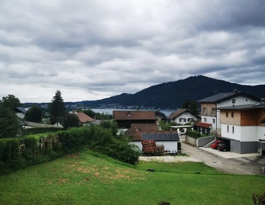 GRUNDSTÜCK IN RUHELAGE MIT BERGPANORAMA-BLICK (ohne Bauzwang)