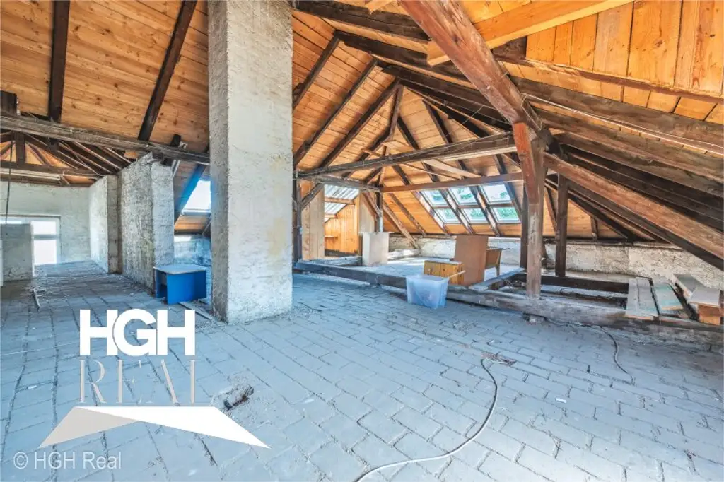 2325 Himberg Großes Grundstück mit heller beheizter HALLE, Außenfläche und bestandsfreiem Mehrparteienhaus mitten in Himberg
