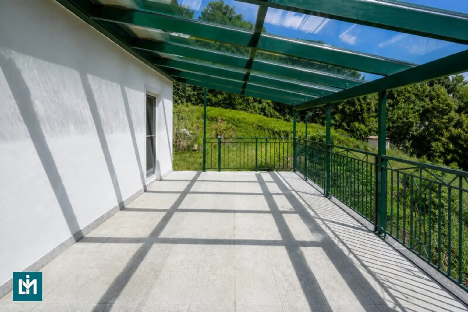 Terrasse (O) OG.