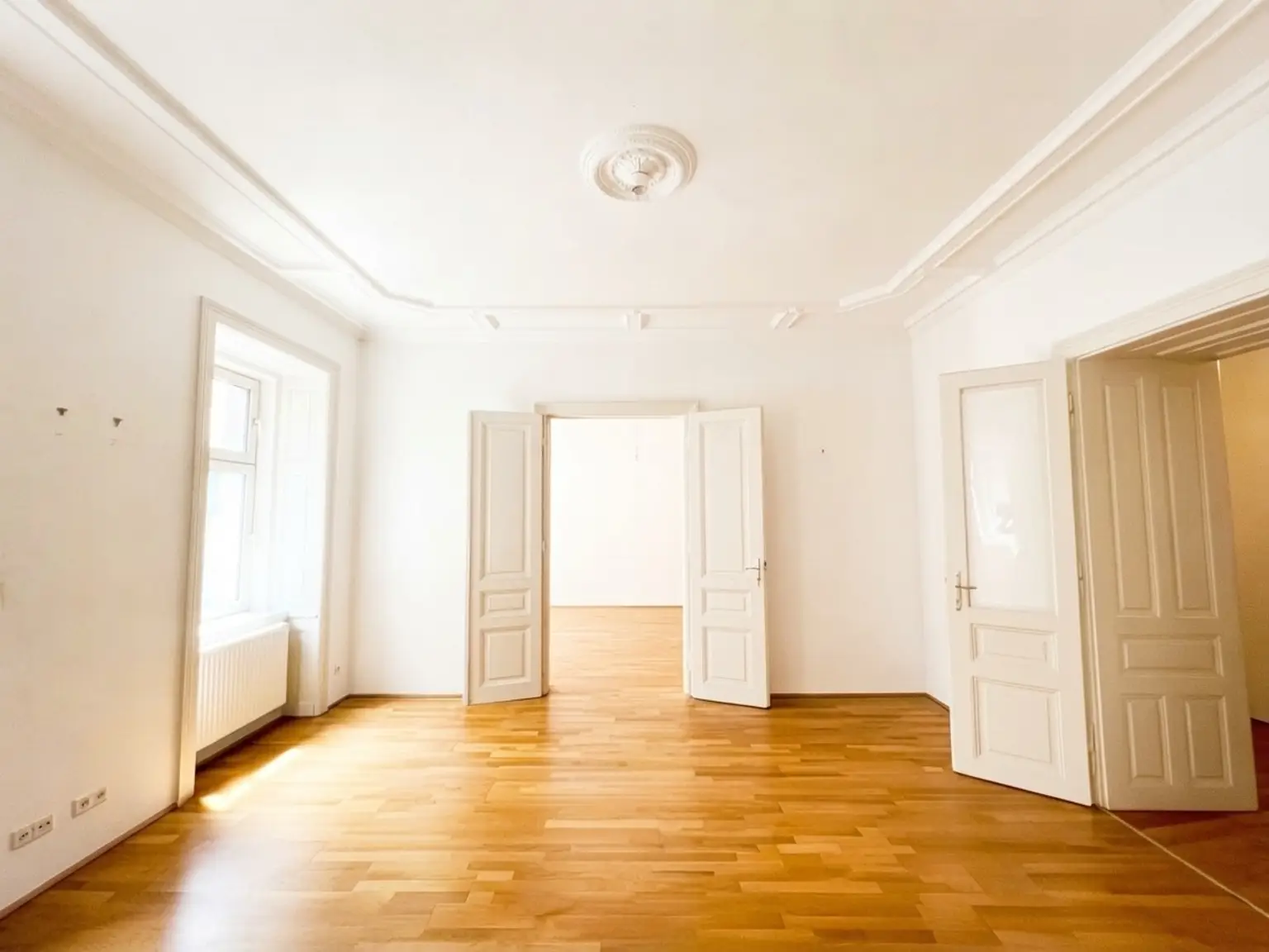 UNBEFRISTET: Nette Altbauwohnung in Top Lage