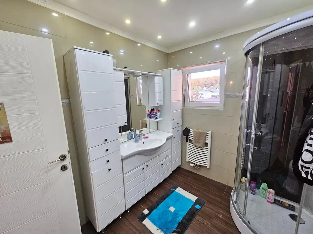 3-Familienhaus (Mehrfamilienhaus)