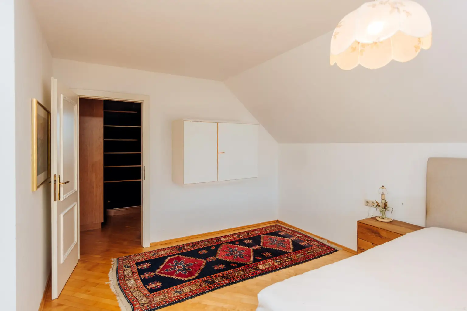 Großzügiges Einfamilienhaus mit Schwimmteich in Weinitzen - ländliche Geborgenheit trifft modernen Wohnkomfort