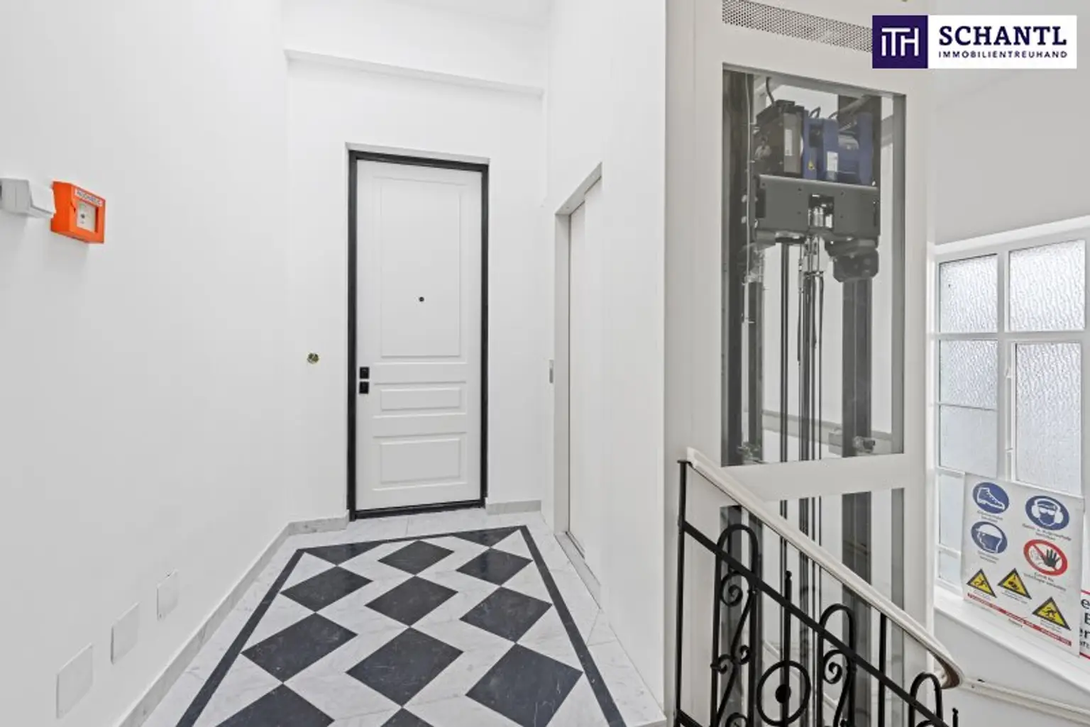 Eingangsbereich, Lift