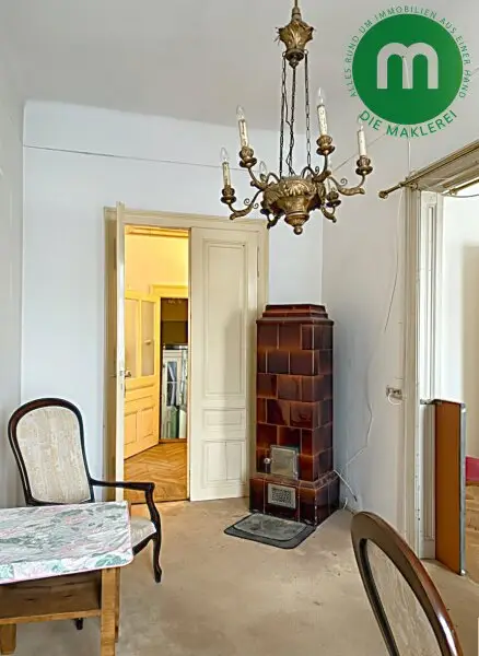 Altbauvilla aus der Jahrhundertwende mit großzügiger Liegenschaft