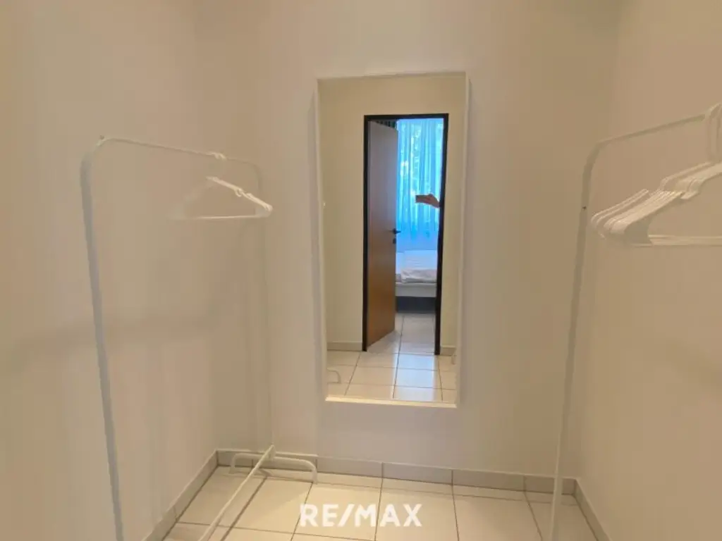 4-Zimmer-Altbau-Wohnung