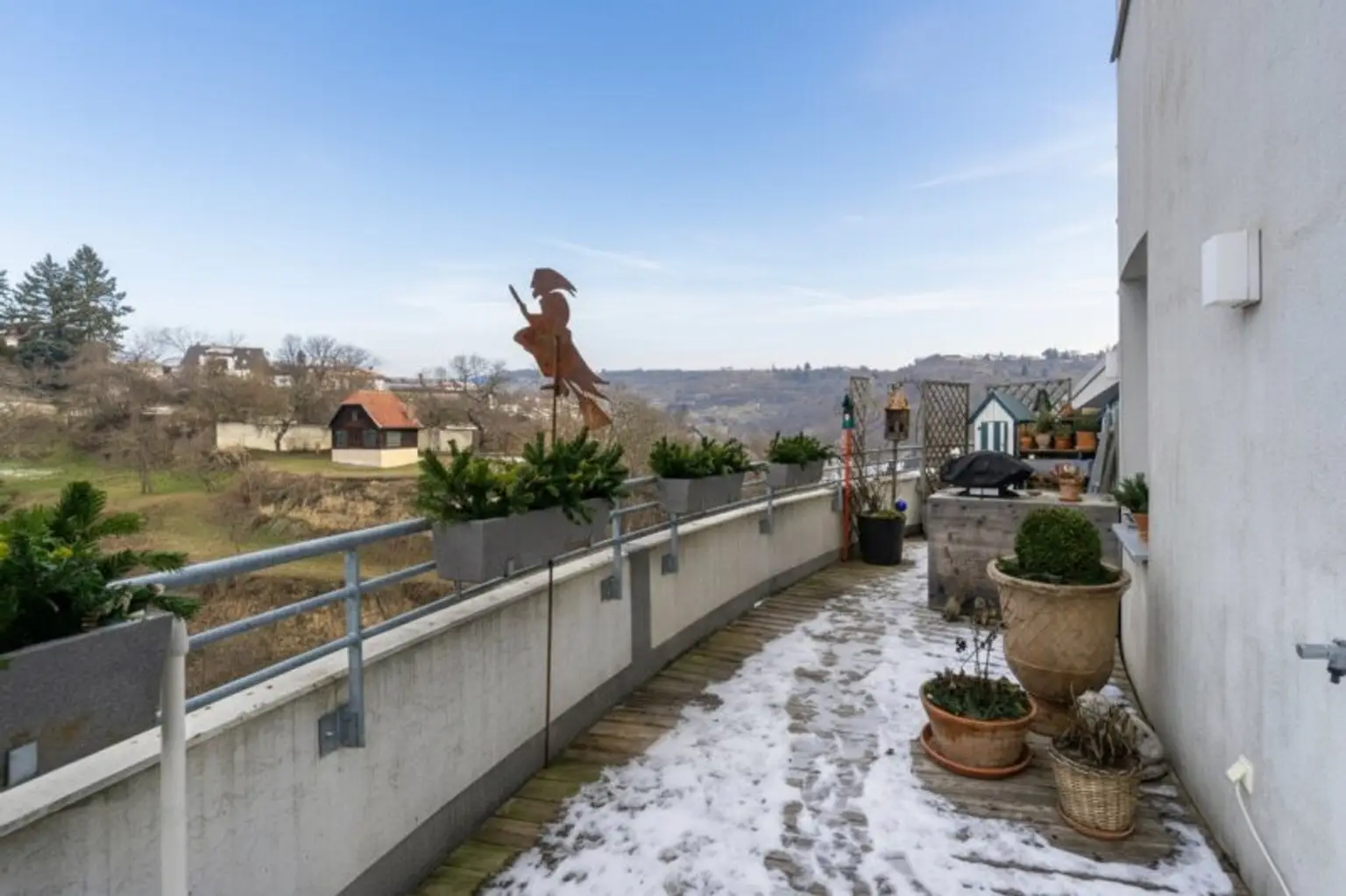 Balkon mit Blick über das Kremstal
