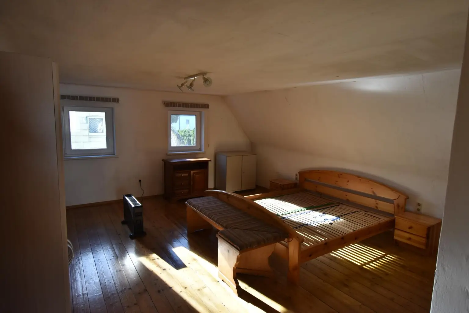 Kleines Häuschen sucht Bastler in ruhiger Siedlungslage!