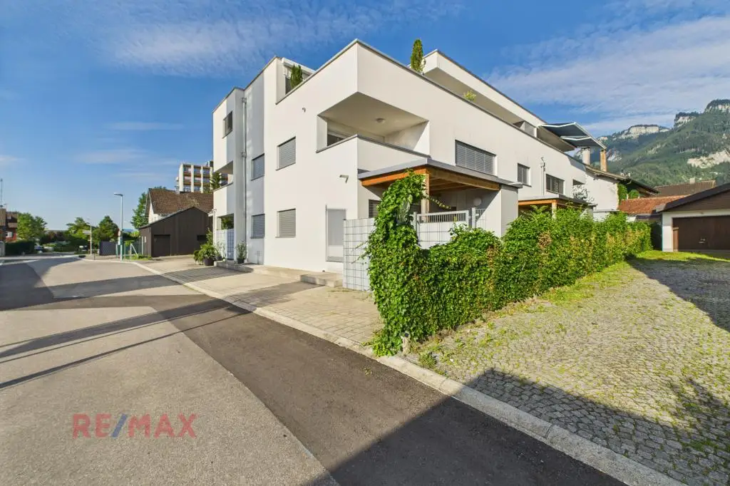 Moderne Wohnung mit Sonnenterrasse und eigenem Gartenbereich