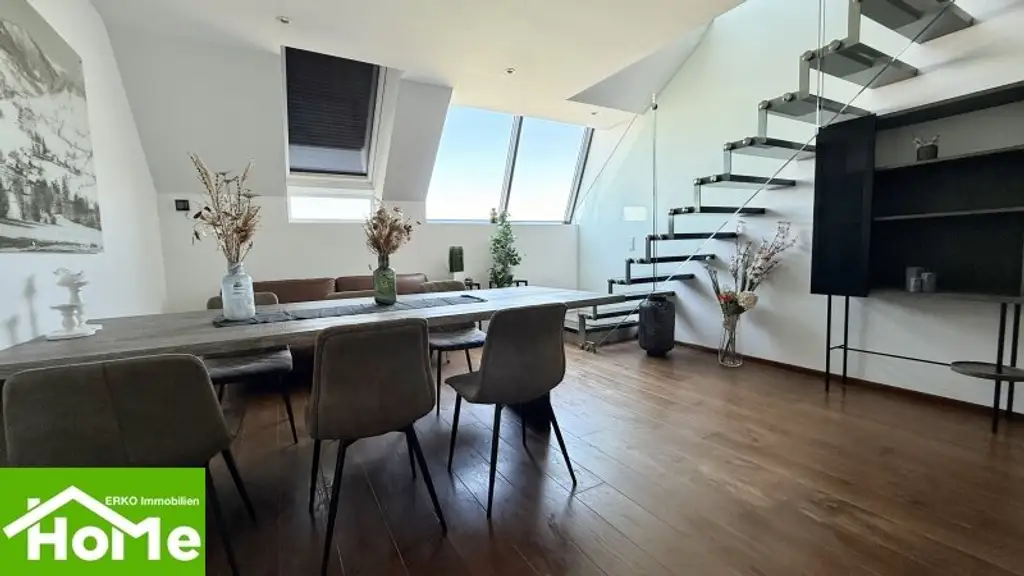 Moderne Dachwohnung auf 2 Etagen und 26m2 Terrasse