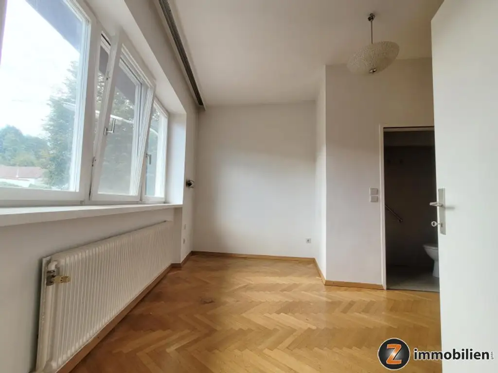 Großzügiges Wohnhaus mit Lift im lebenswerten Lockenhaus!