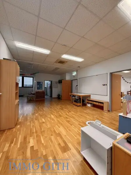 VOLL AUSGESTATTETER KINDERGARTEN IN TOP-LAGE IM INDUSTRIEGEBIET LIESING – IDEAL FÜR ELTERN AM ARBEITSPLATZ
