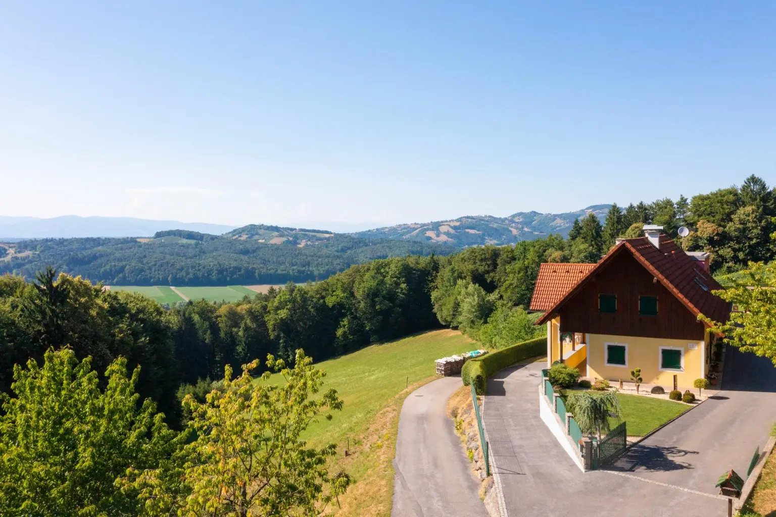 "Privates Paradies mit Panorama – 5 Hektar Freiheit & ein Zuhause zum Verlieben"