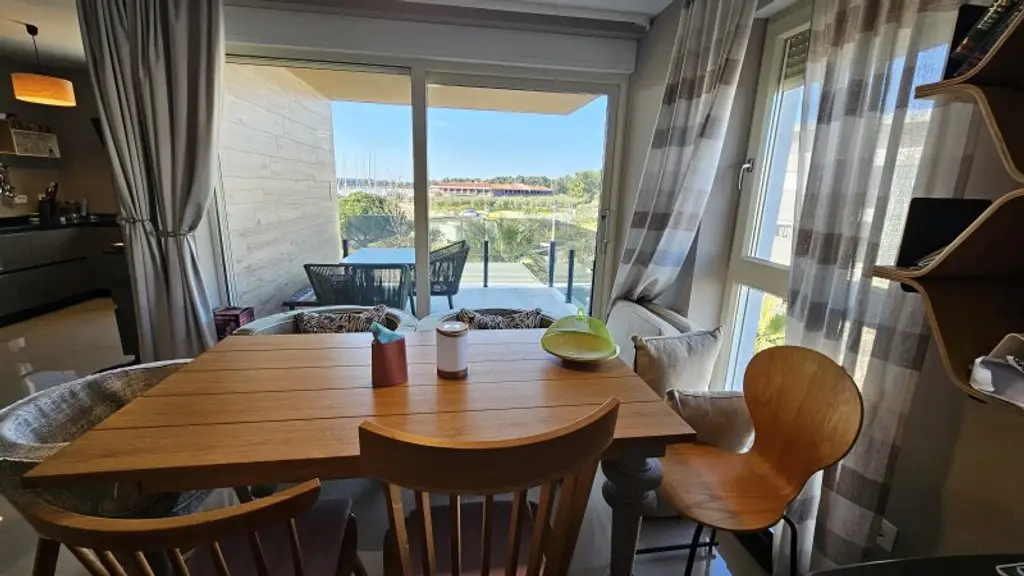 Luxuriöse Wohnung mit Garage & Meerblick an der istrischen Adria in Novigrad