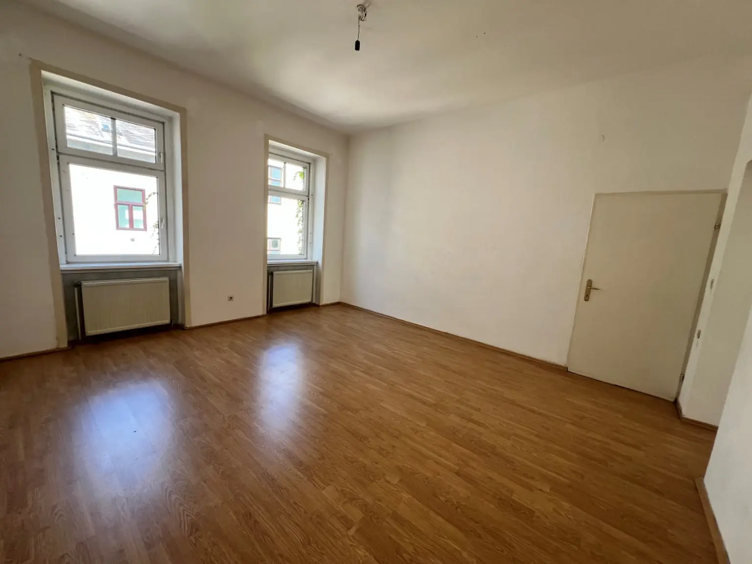 9 | ALTBAU - Wohnung - 4 Zimmer in TOP LAGE | Prima Service Immobilien