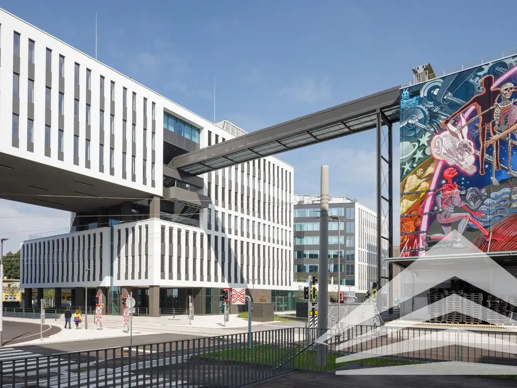 DAS HAFENPORTAL - 220 M² Gastronomiefläche zu mieten!
