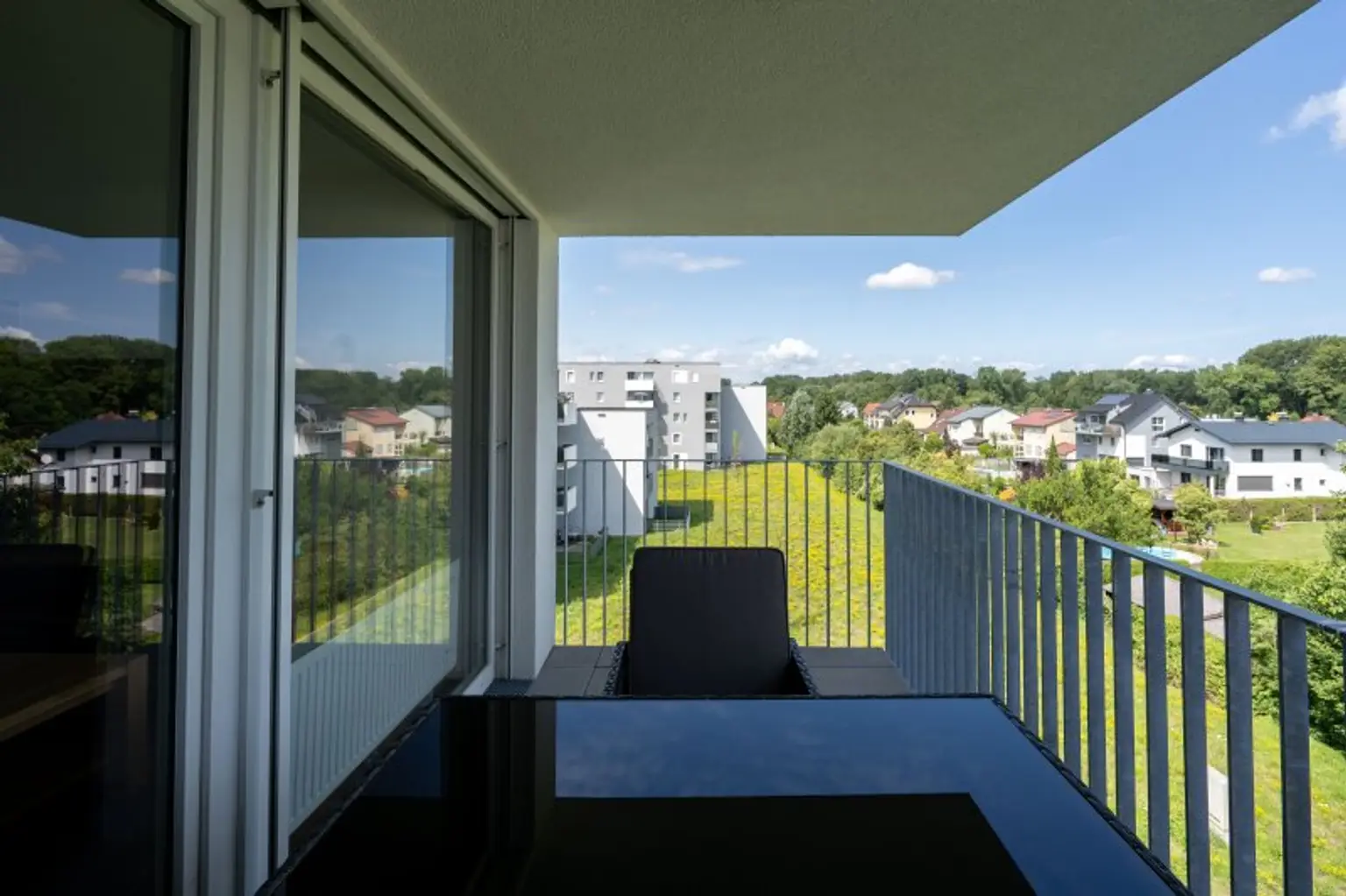 Traumhafte 2-Zimmer-Wohnung mit Balkon und Grünblick in 4030 Linz - Stellplatz inklusive - Nähe Bahnhof Ebelsberg