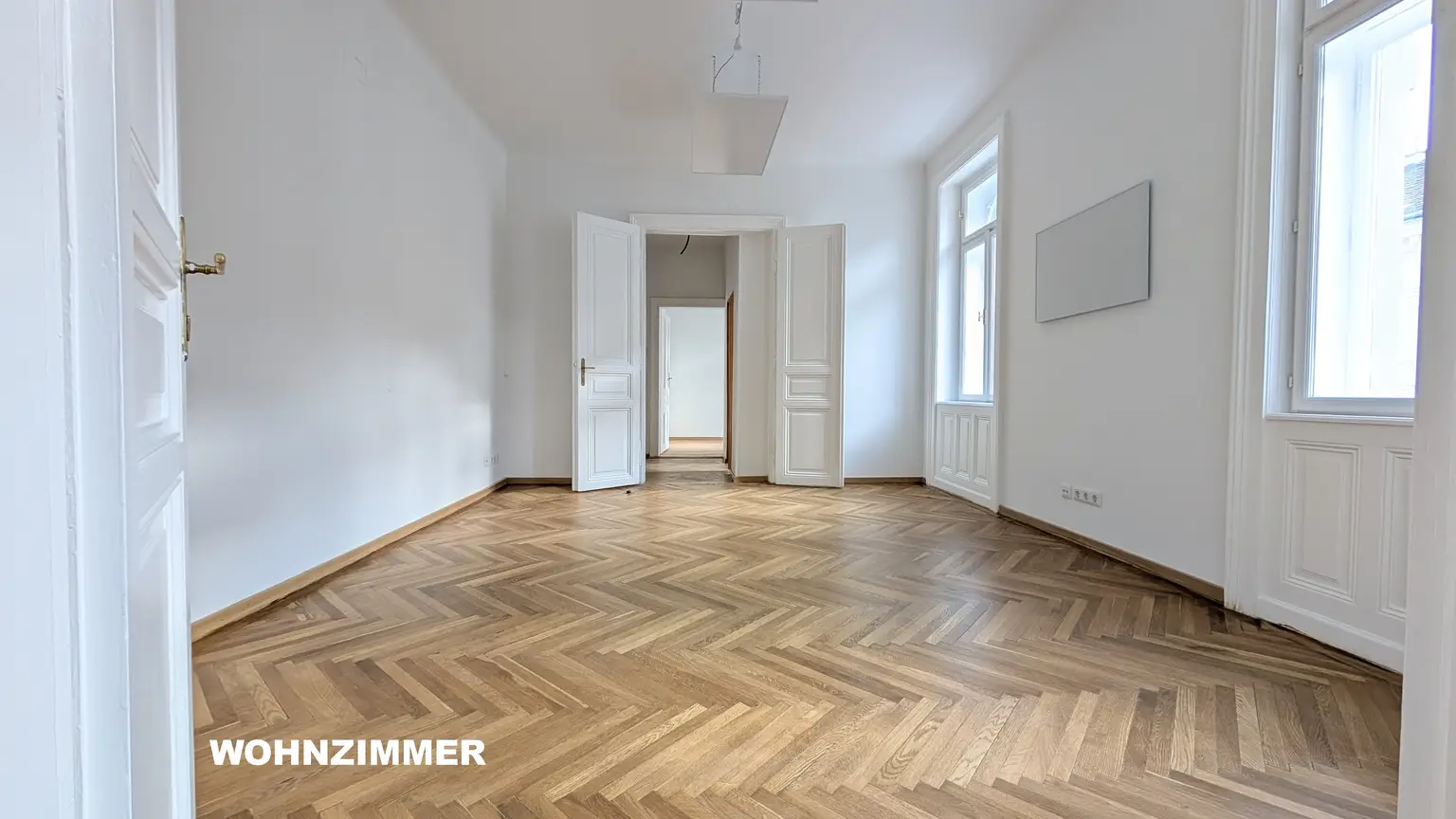 ! RENOVIERTE AKADEMIKERSINGLE-HAUPTMIETE IN KLASSISCHEM STILALTBAU !
