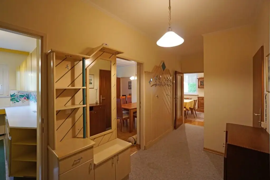 Gepflegte 4-Zimmer-Wohnung mit Süd-Loggia in Grünruhelage an der VOR-Kernzonengrenze