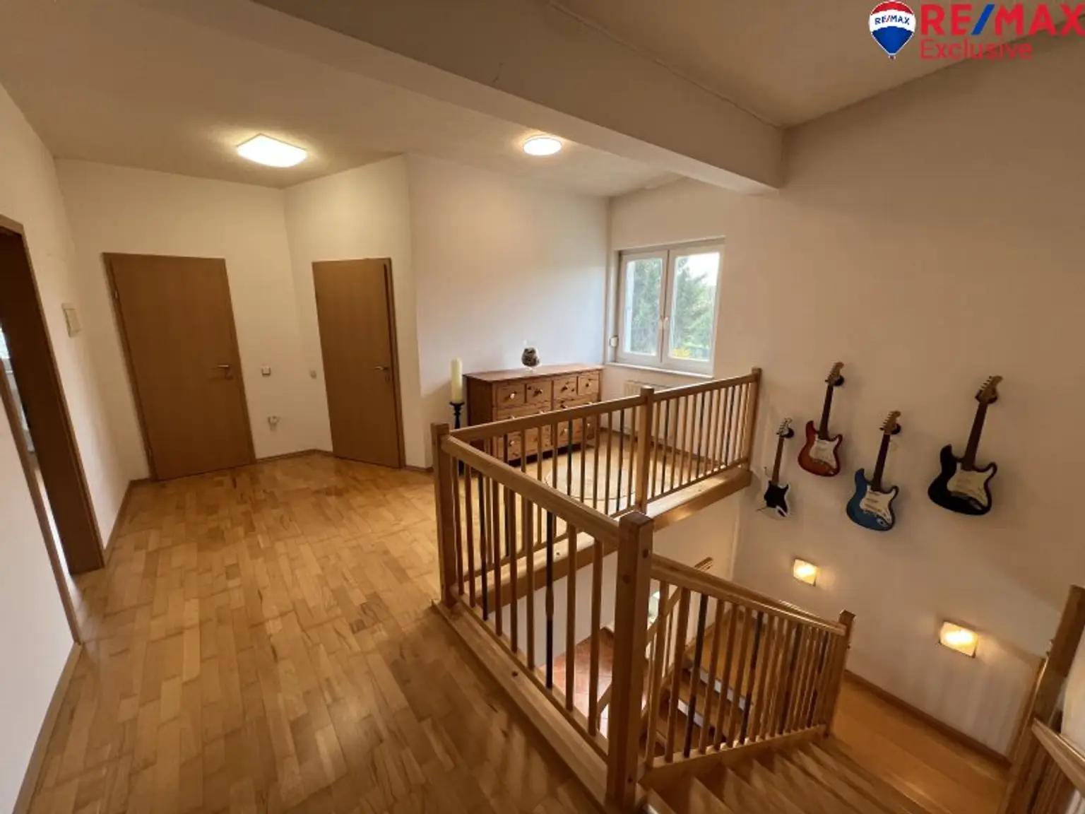 Großzügiges Einfamilienhaus mit Garten, Terrasse & Garage in Ebenfurth, 4 Zimmer, 195m²