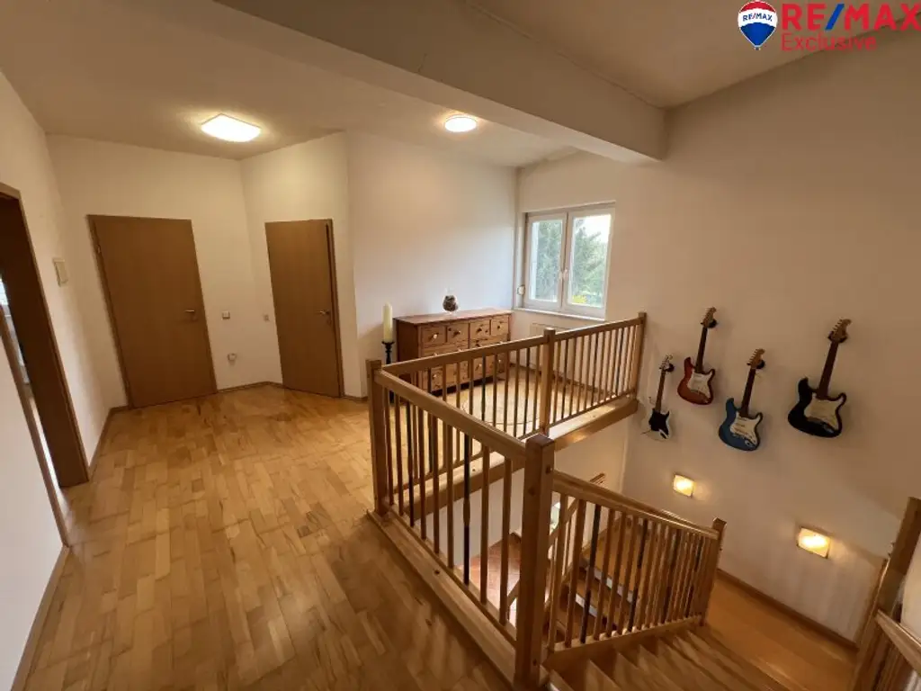 Großzügiges Einfamilienhaus mit Garten, Terrasse & Garage in Ebenfurth, 4 Zimmer, 195m²