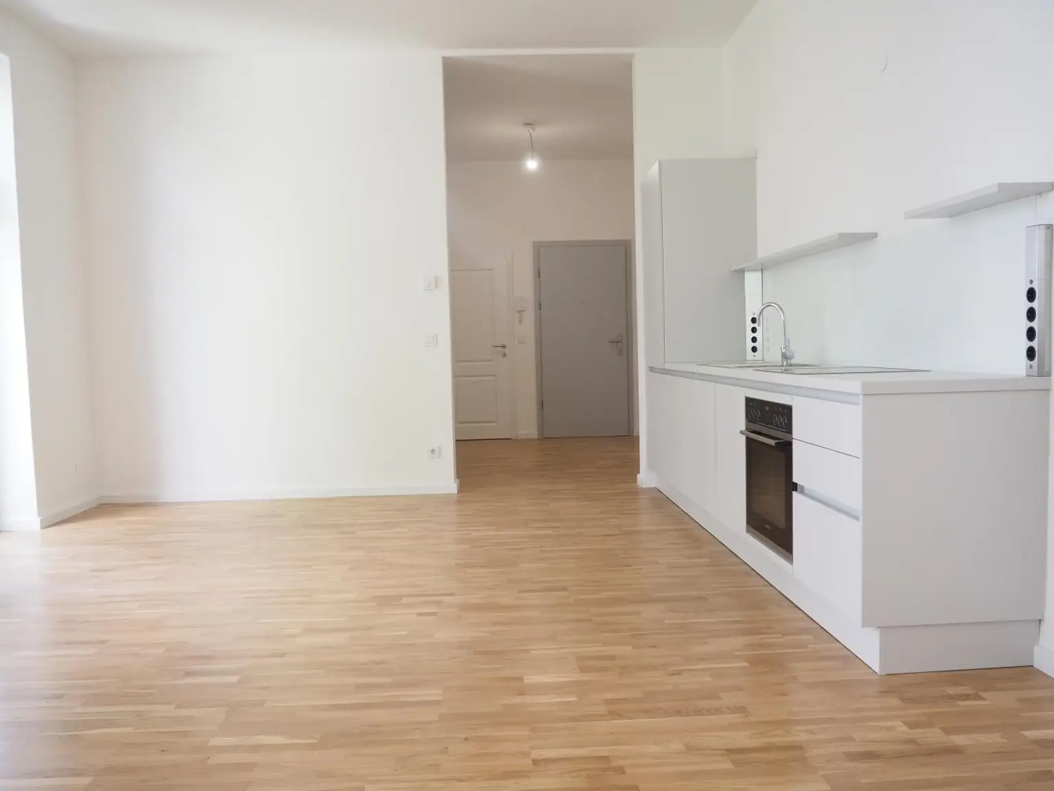 Open house - 5-Zimmer-Maisonette - Wunderschön sanierter Altbau!