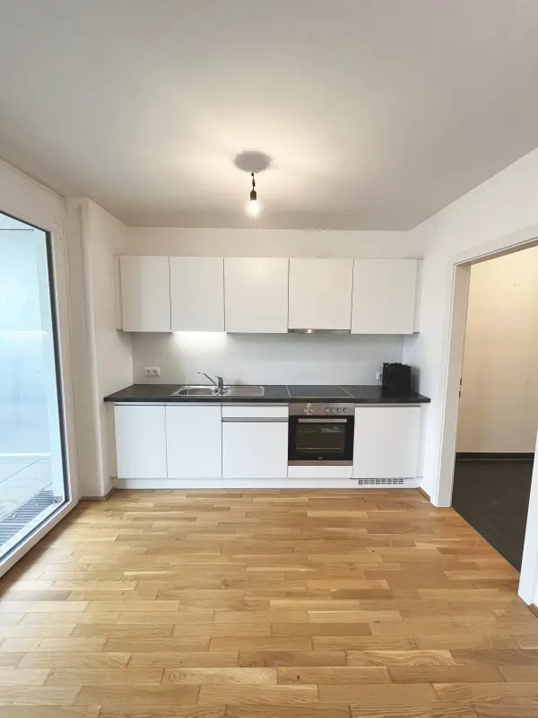 Ruhige 2-Zimmer-Wohnung mit traumhafter Freifläche - mit Blick
in den ruhigen begrünten Innenhof!