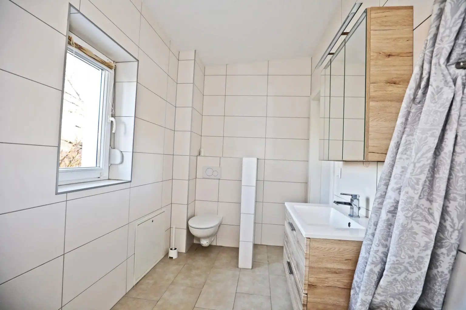 Neuwertige, moderne Doppelhaushälfte zum Verkauf