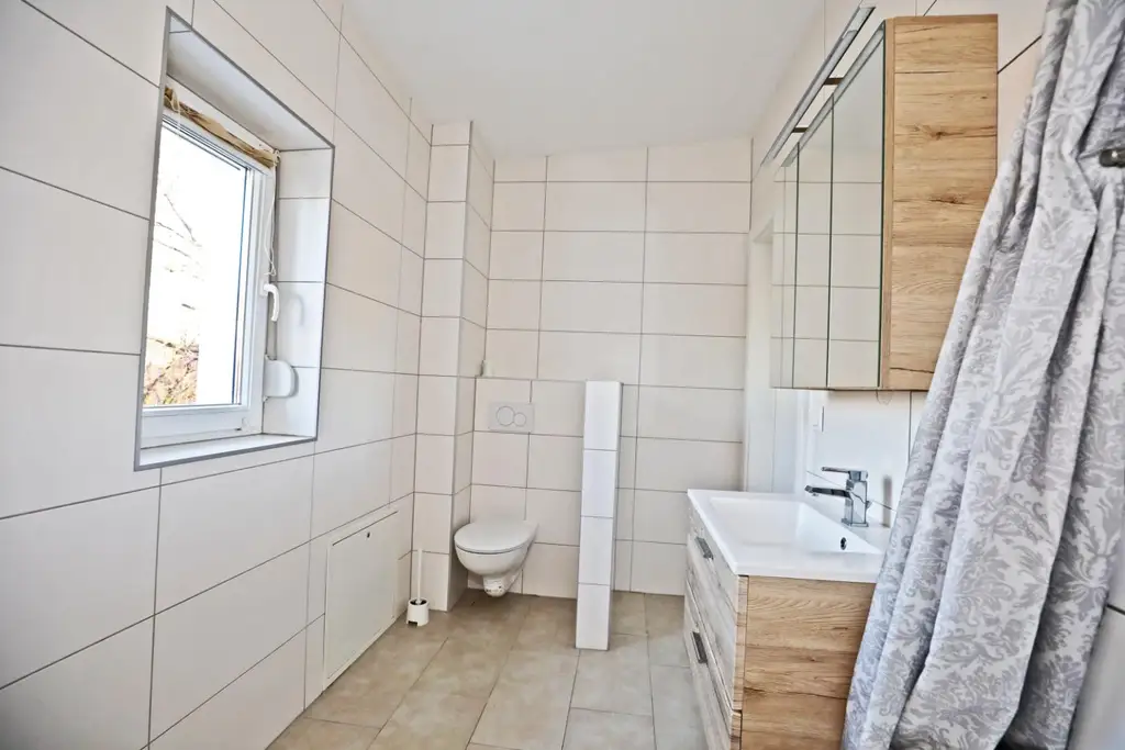 Neuwertige, moderne Doppelhaushälfte zum Verkauf